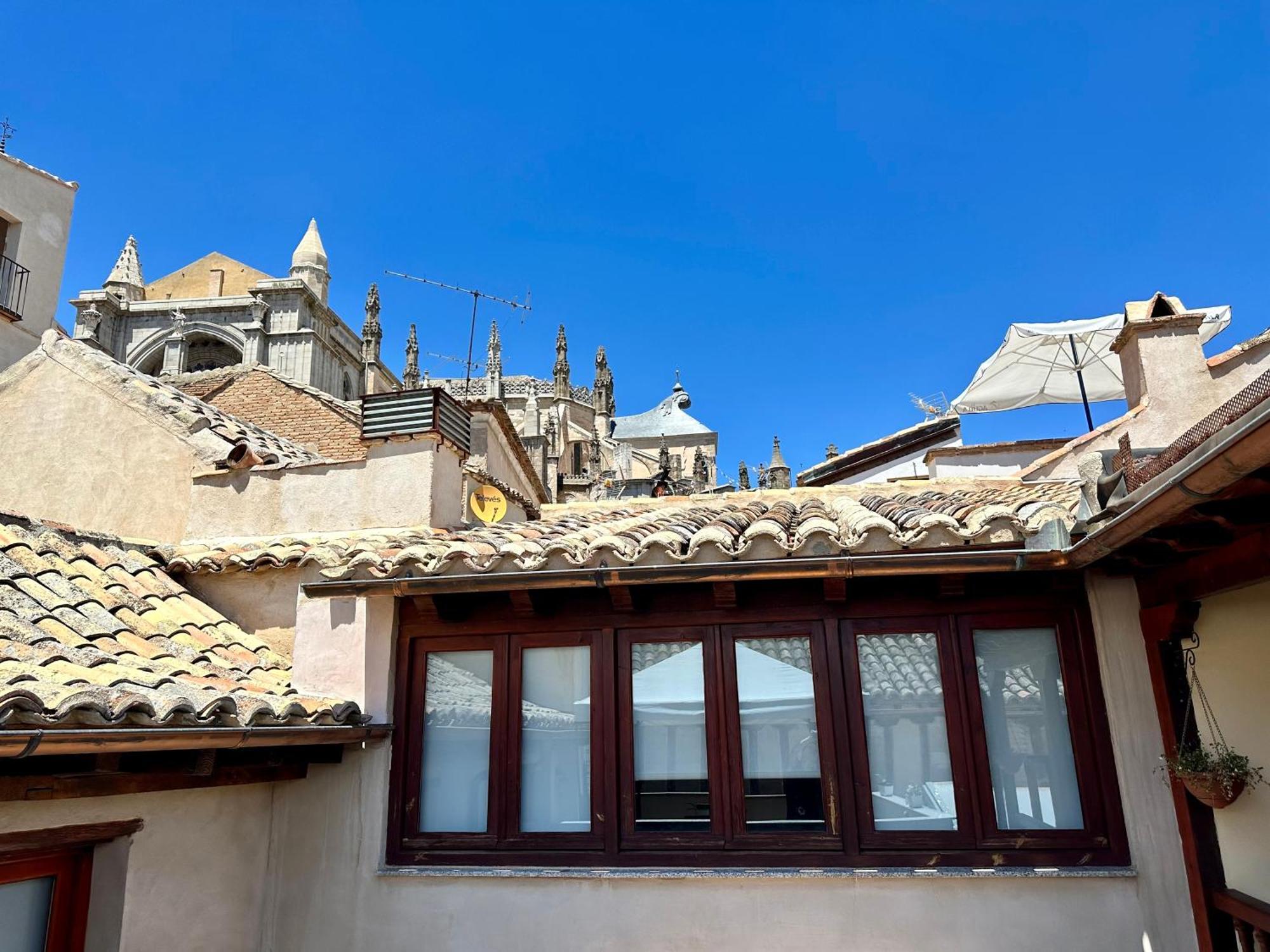Apartamento Canónigo - terraza con vistas Toledo Exterior foto